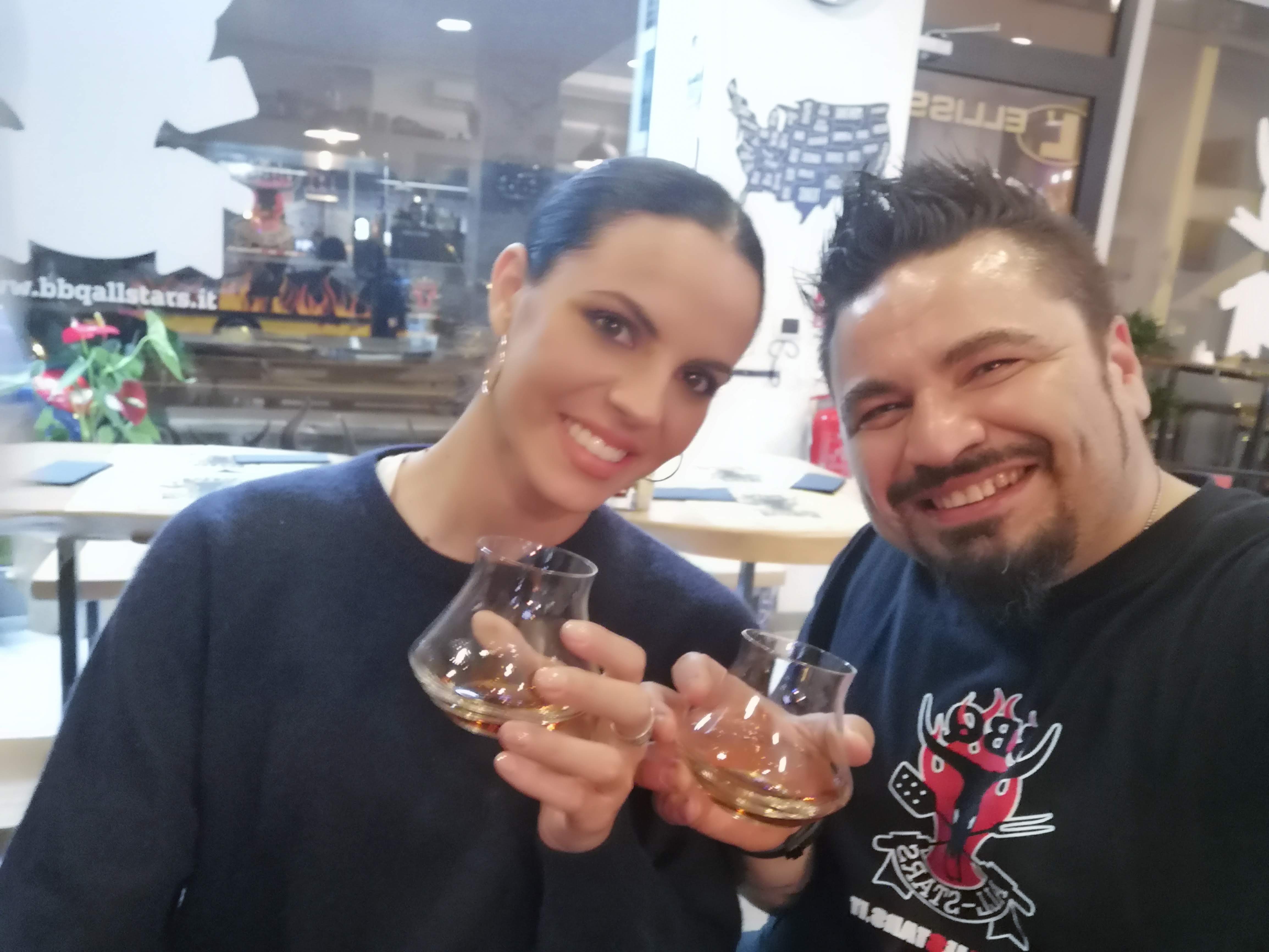 Michele Valecce Che Brindo con la Velina al BBQ All Stars