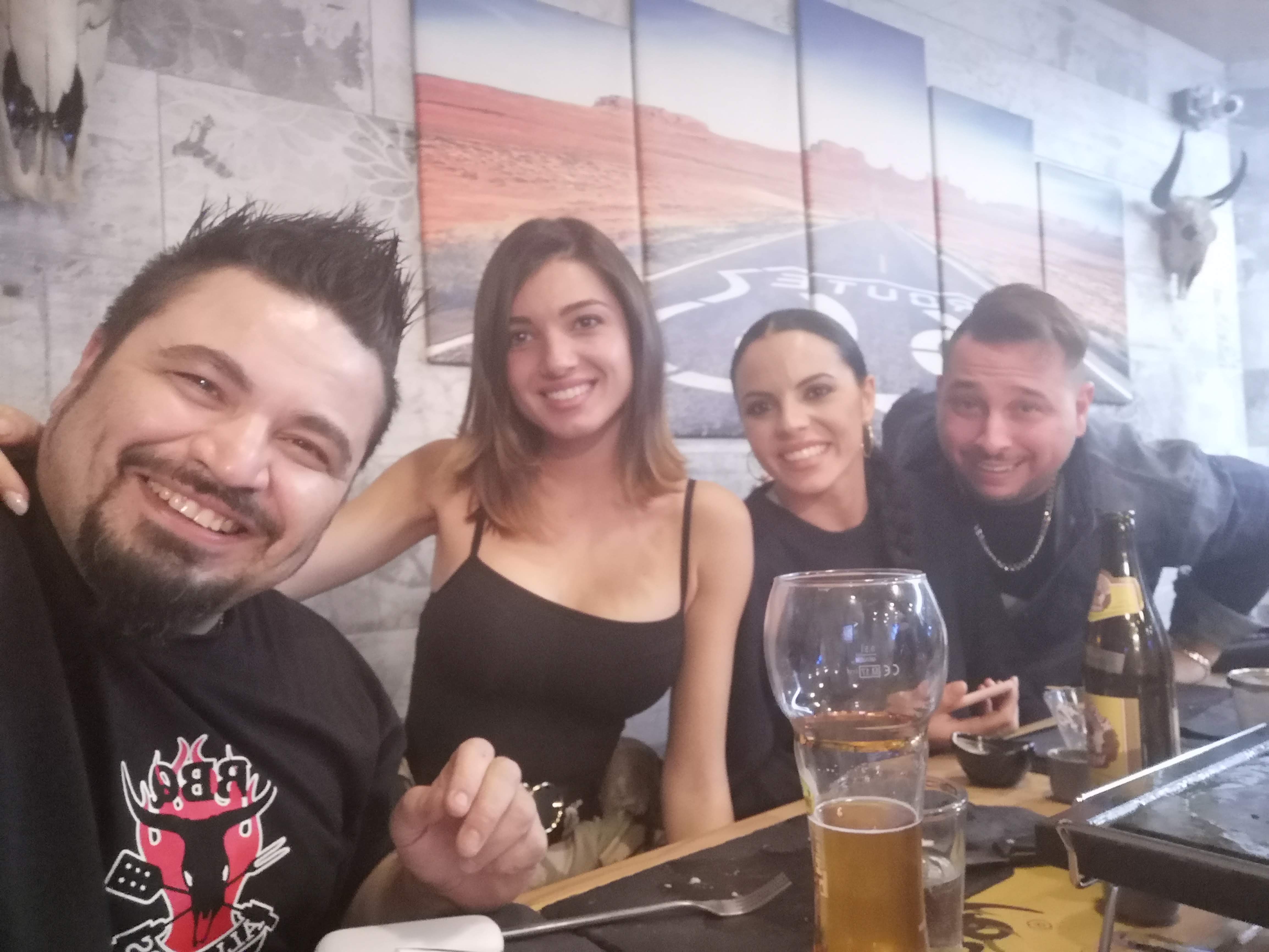 Michele Valecce con Rebecca la Velòina Shaila e Allan di 105